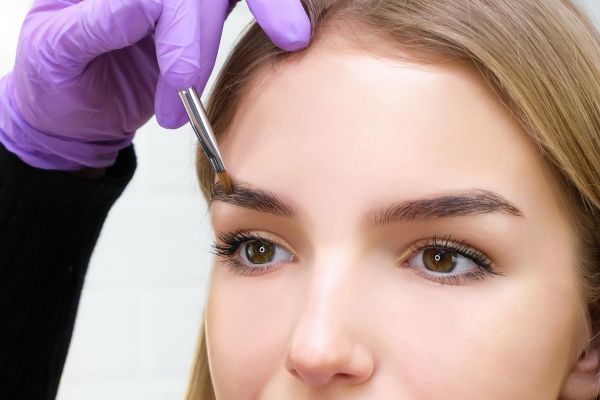 À Villetaneuse | Browlift (rehaussement de sourcils) | Les meilleures esthéticiennes