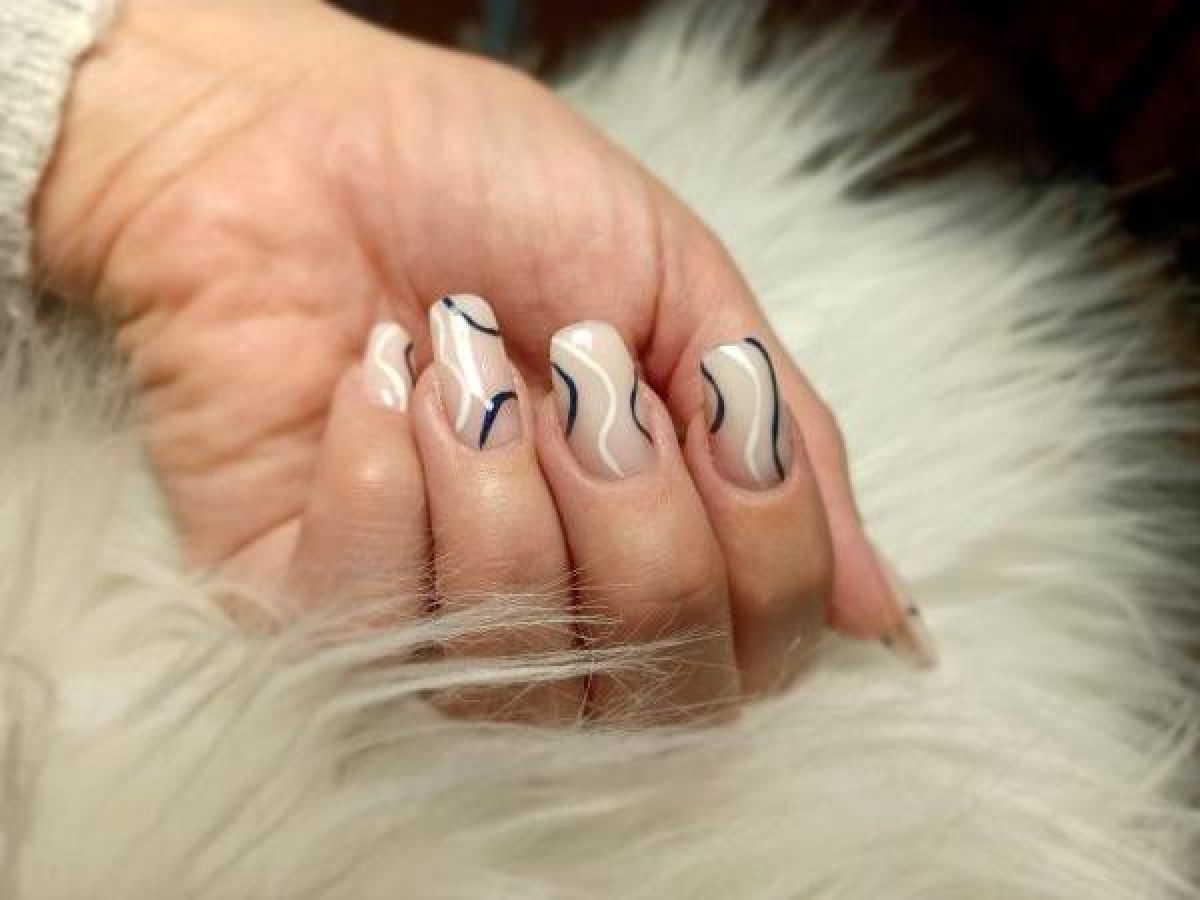 Onglerie à Reichshoffen (67) Par Helene - Estheca