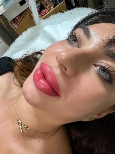 À Nantes | Candy Lips / eye-liner/ | Les meilleures esthéticiennes