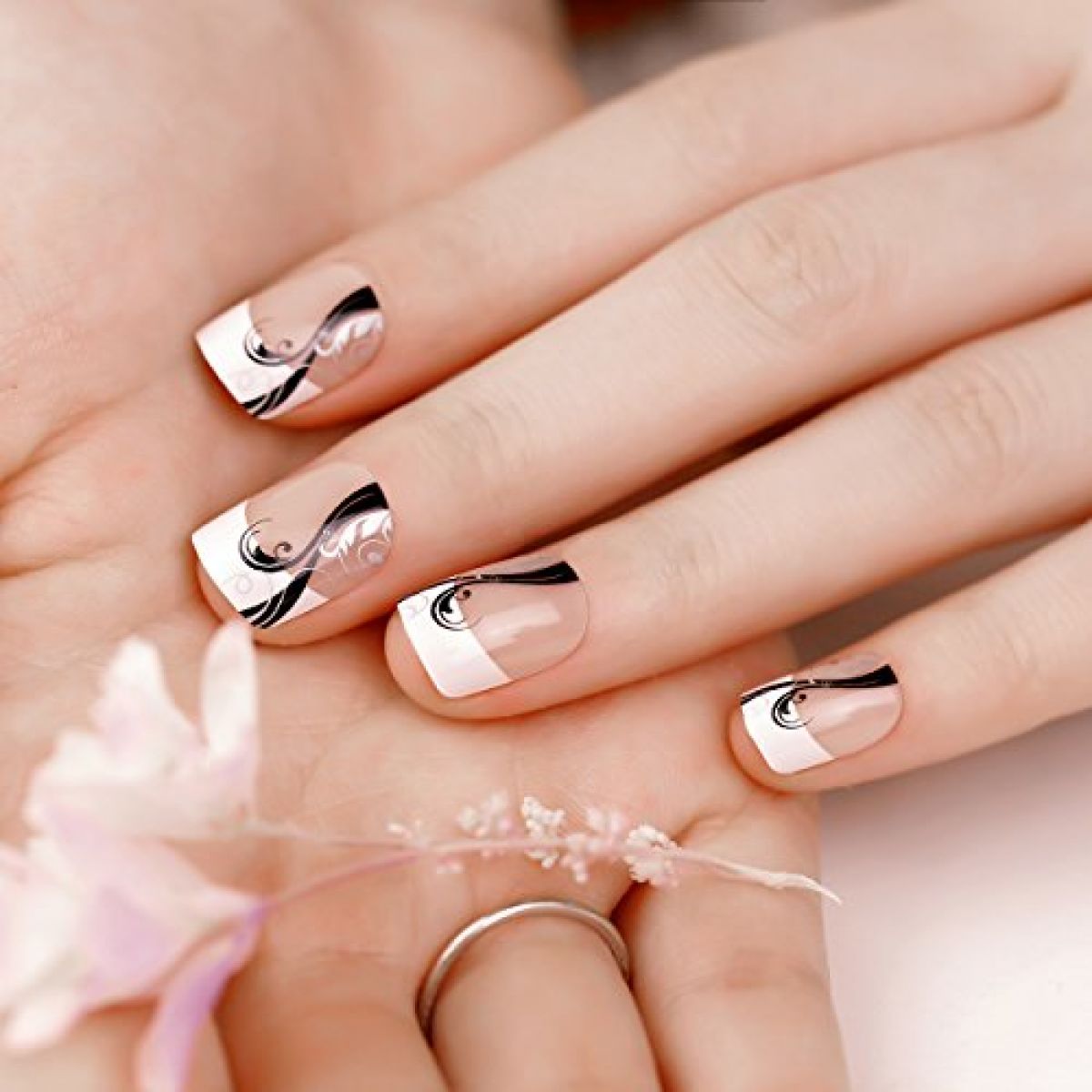 Pose d'ongles en gel à Lille (59) Par Aurélie - Estheca