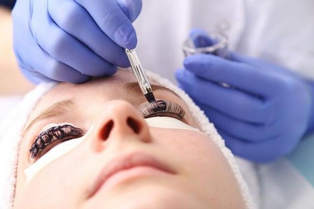 Rehaussement de cils à Nîmes (30) Par Krystel - Estheca