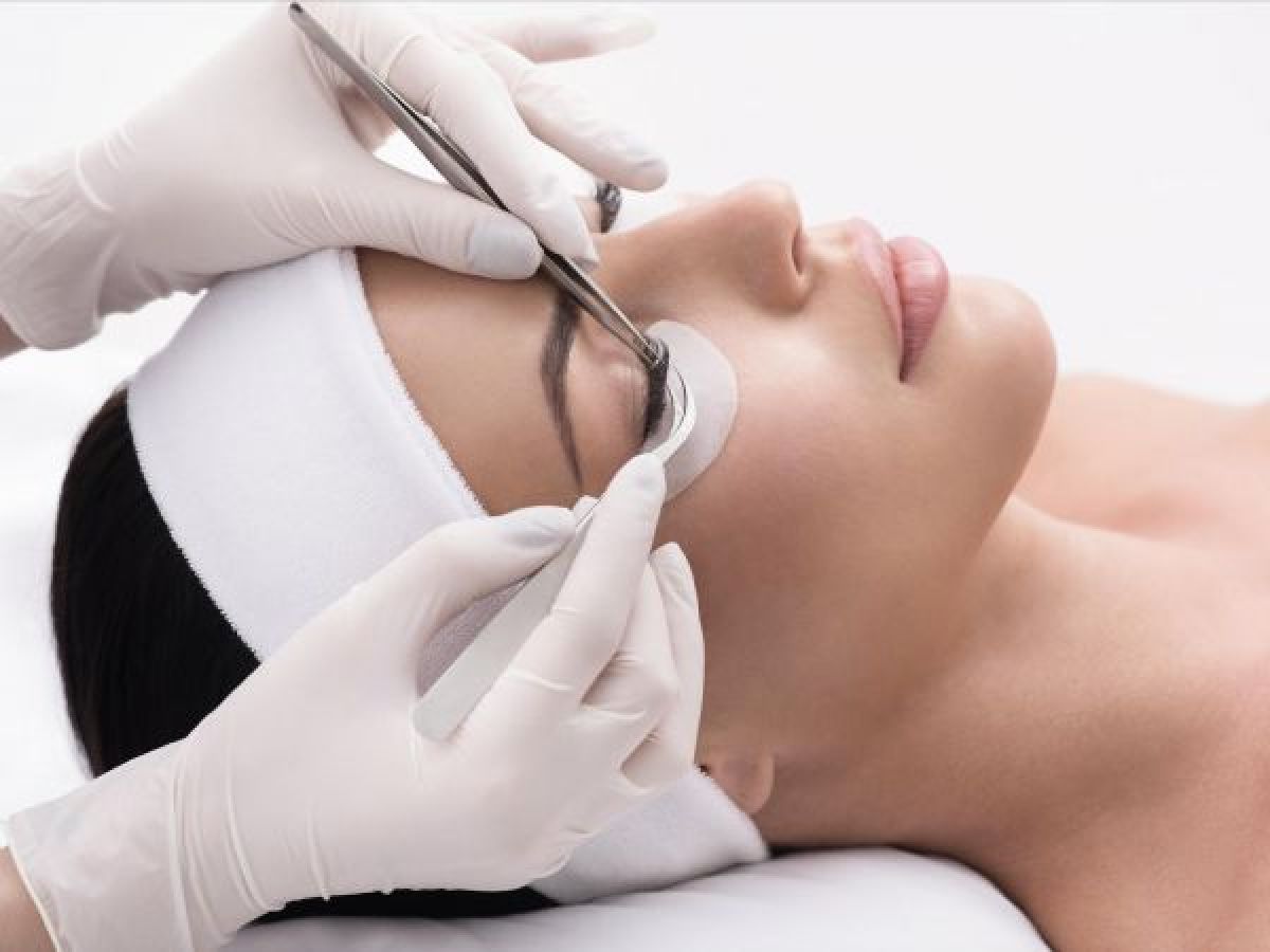 Extension de cils à Paris (75) Par Mélia - Estheca