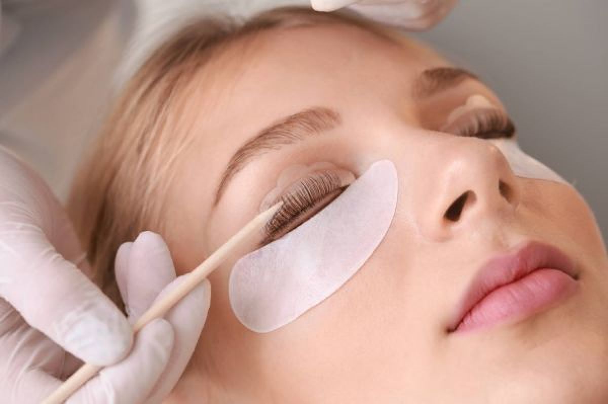 Rehaussement de cils à Reims (51) Par Inès - Estheca