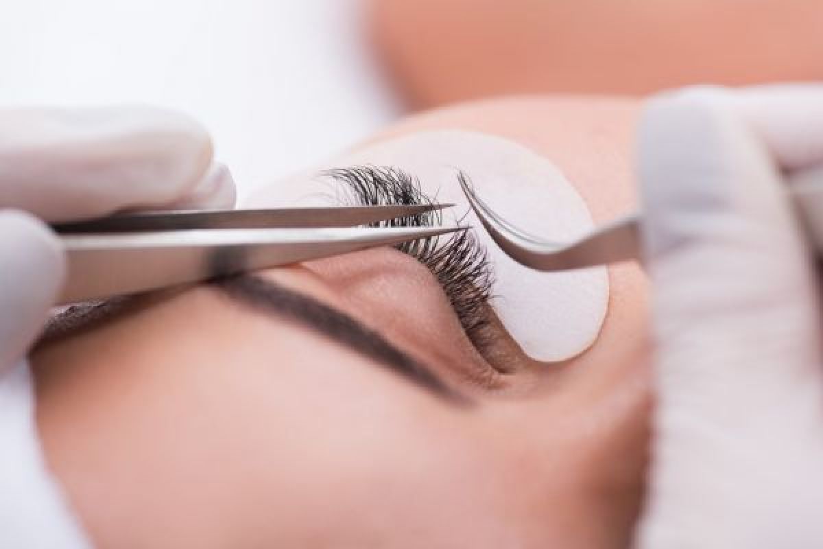 Extension de cils à Mézy-sur-Seine (78) Par Djamila - Estheca