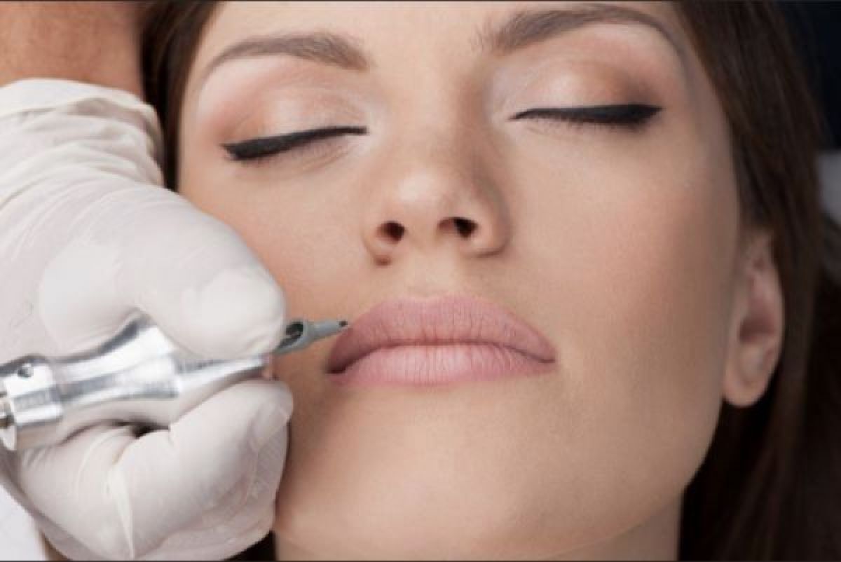 Maquillage semi permanent lèvres  à Lille (59) Par Anne-Charlotte - Estheca