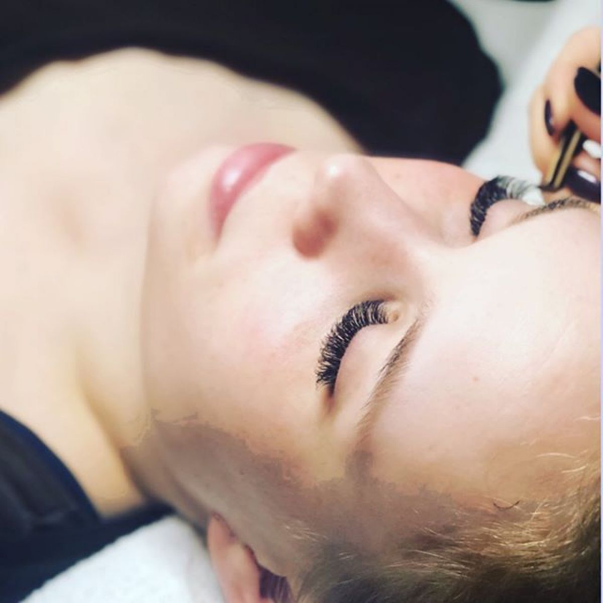 Extensions de cils à Frontignan (34) Par Manon - Estheca