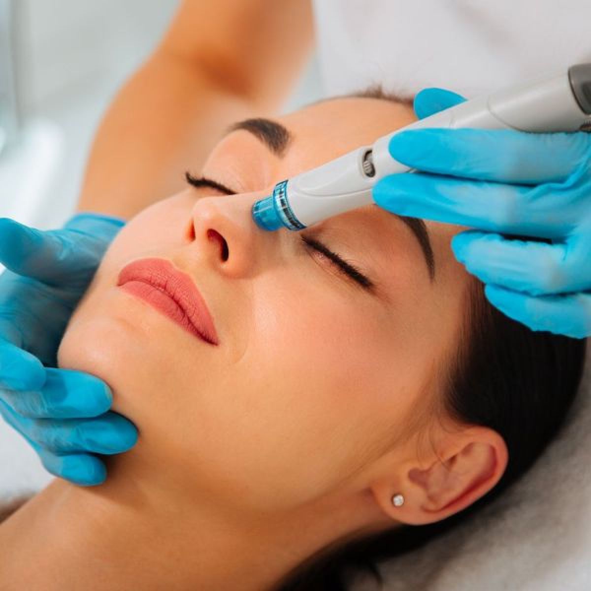 Soin visage à Mandelieu-la-Napoule (06) Par Marine - Estheca