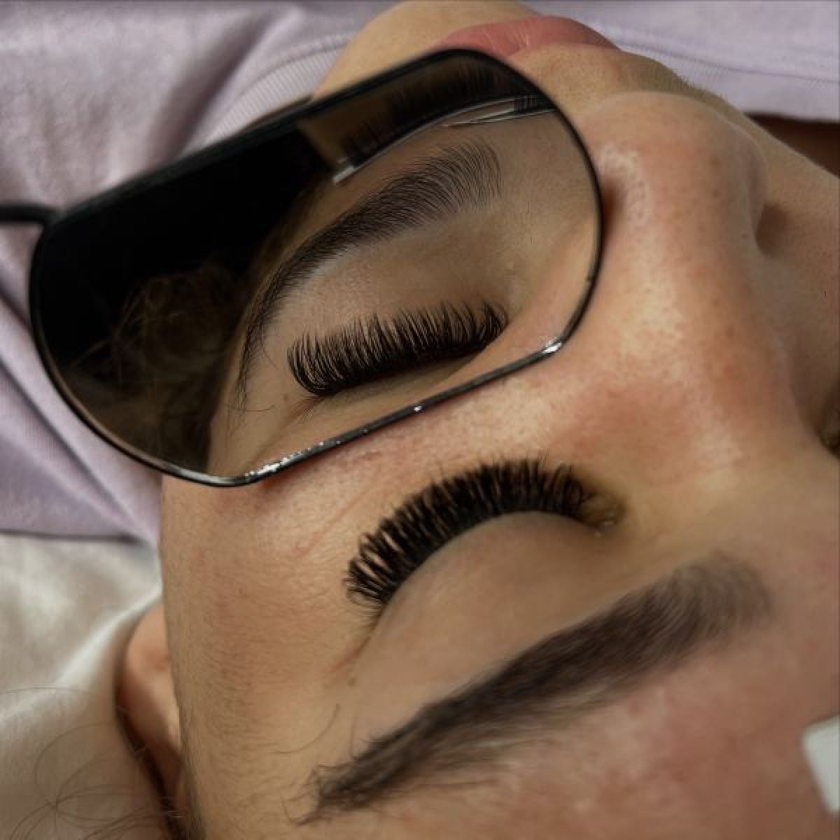 Extension de cils à Vénissieux (69) Par Wissal - Estheca