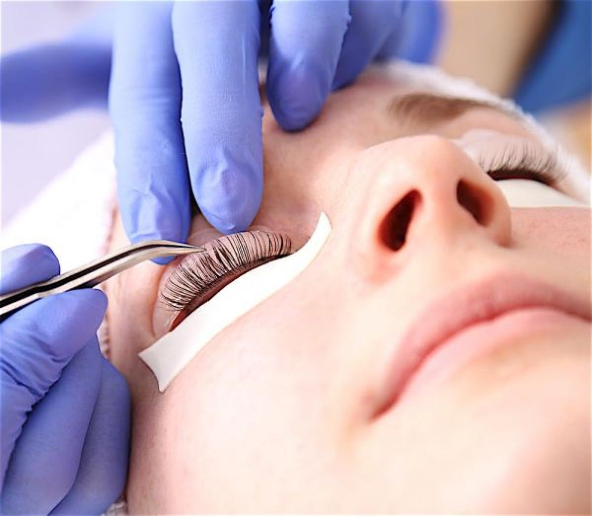 Rehaussement de cils à Paris (75) Par Ghezala - Estheca