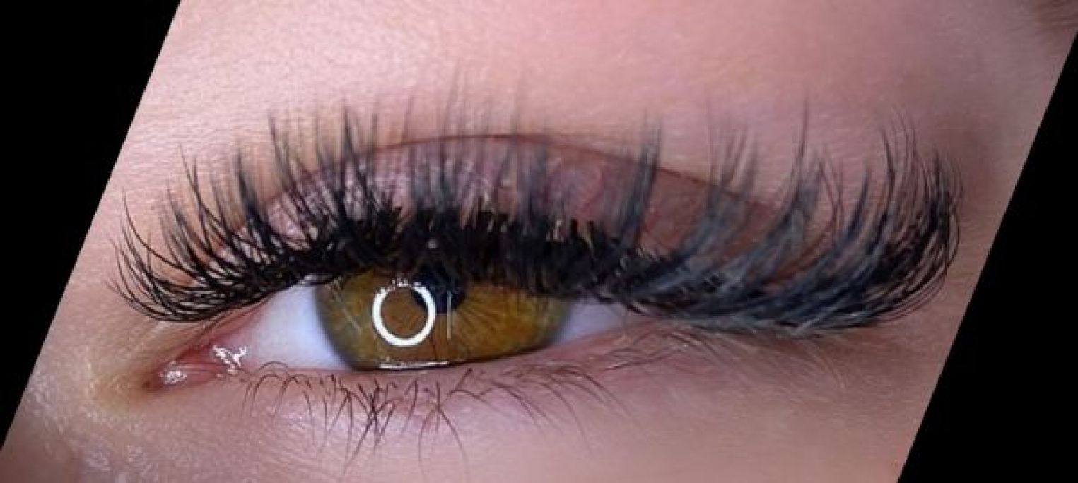 Extension de cils à Ternay (69) Par Giovanna - Estheca