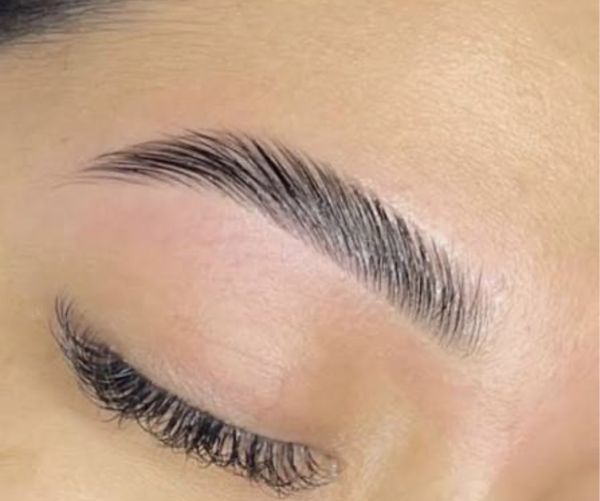 À Thionville | Browlift | Les meilleures esthéticiennes