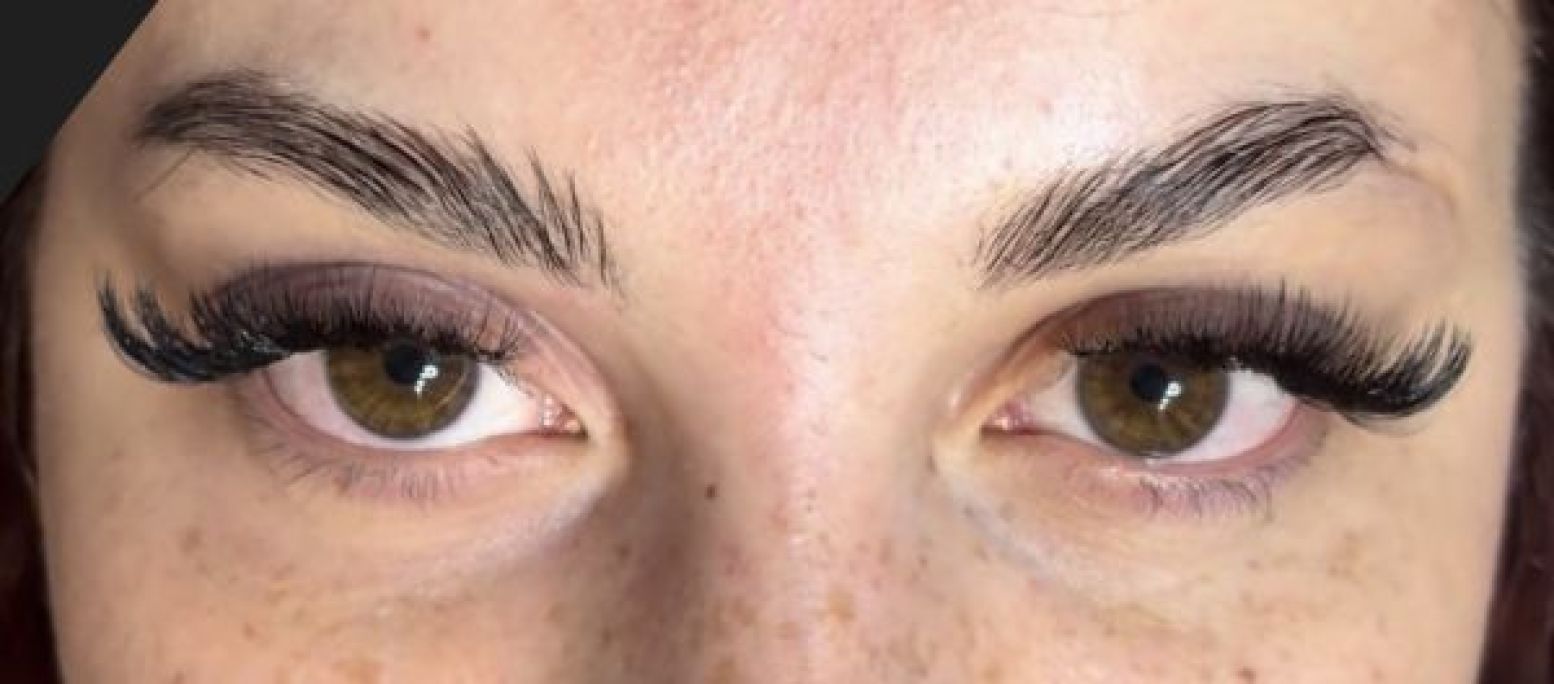 Extensions de cils à Poissy (78) Par Cassandra - Estheca