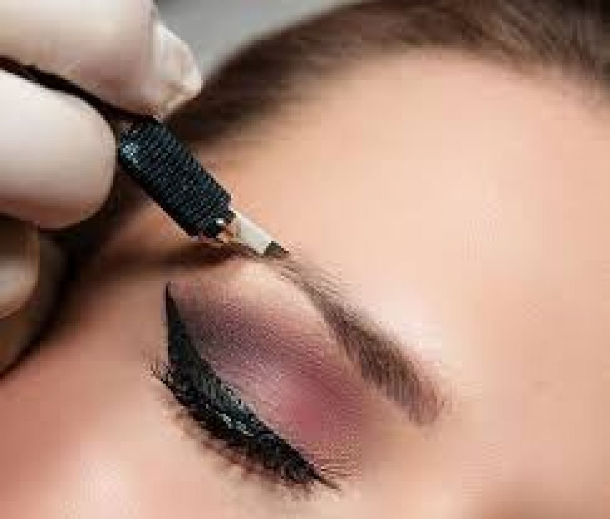 Maquillage permanent Microblading  à Villeneuve-Saint-Germain (02) Par Karine - Estheca