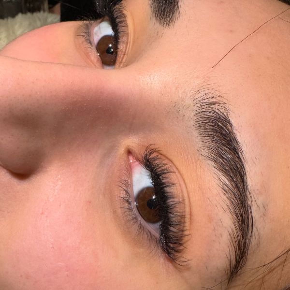 Extension de cils à Crespin (59) Par Manon - Estheca