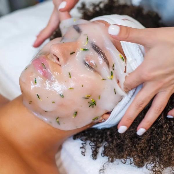 À Gouville | Jelly masque hydratant | Les meilleures esthéticiennes