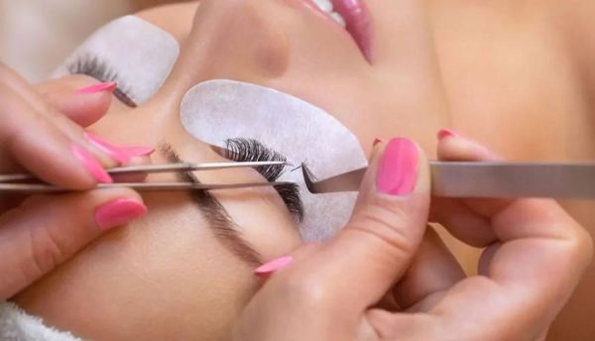 Extensions de cils à Bellegarde-sur-Valserine (01) Par Aysun - Estheca