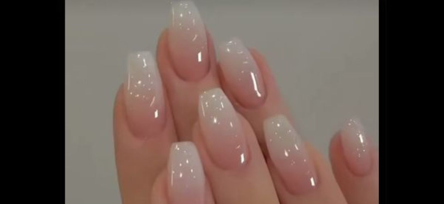 Onglerie à Lyon (69) Par Katia - Estheca