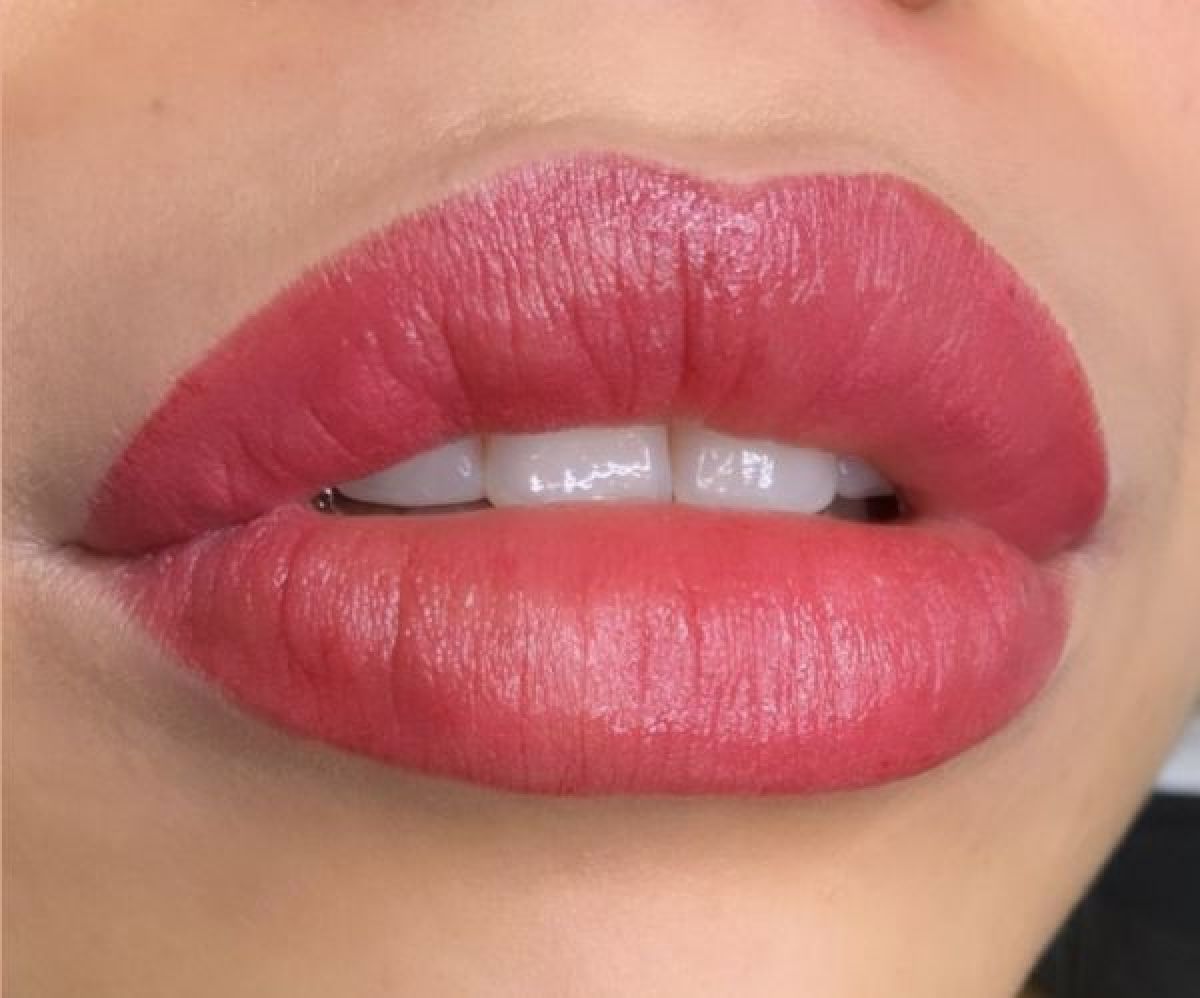 Maquillage permanent (Velvet lips lèvres) à Paris (75) Par Priscila - Estheca