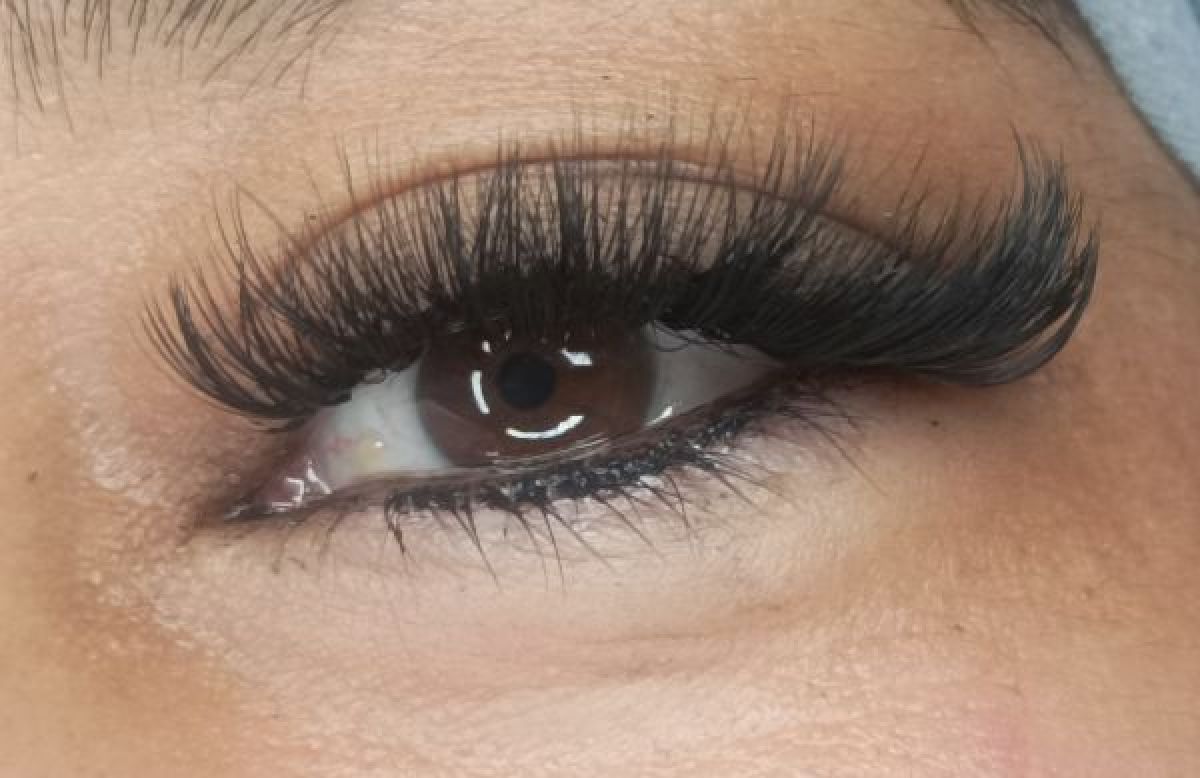 Extension de cils à Vénissieux (69) Par Rébecca - Estheca