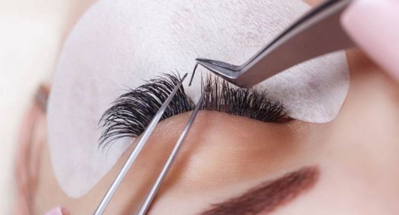 Extensions de cils à Montpellier (34) Par Thiaza - Estheca