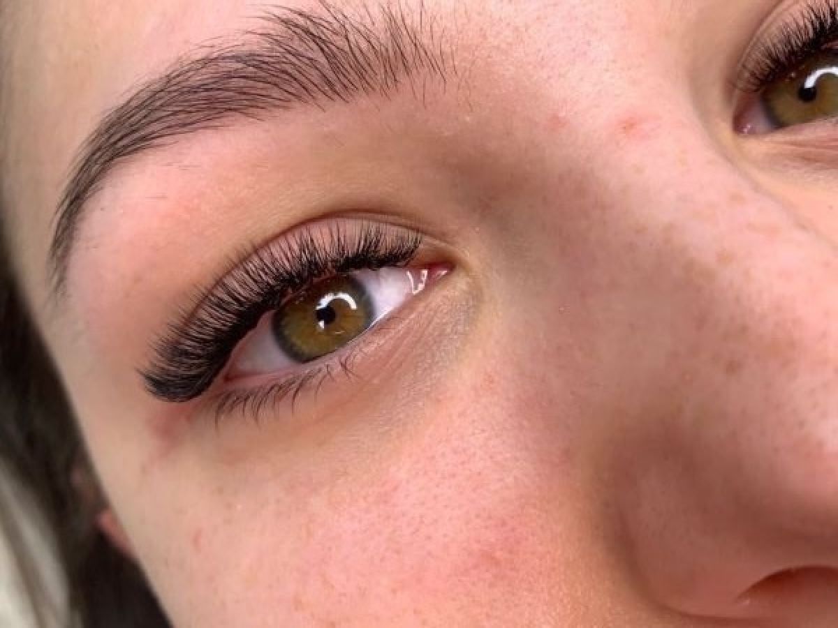 Extension de cils à Aulnay-sous-Bois (93) Par Ines - Estheca