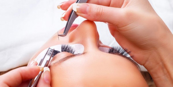 À Angoulême | Extension de cils | Les meilleures esthéticiennes