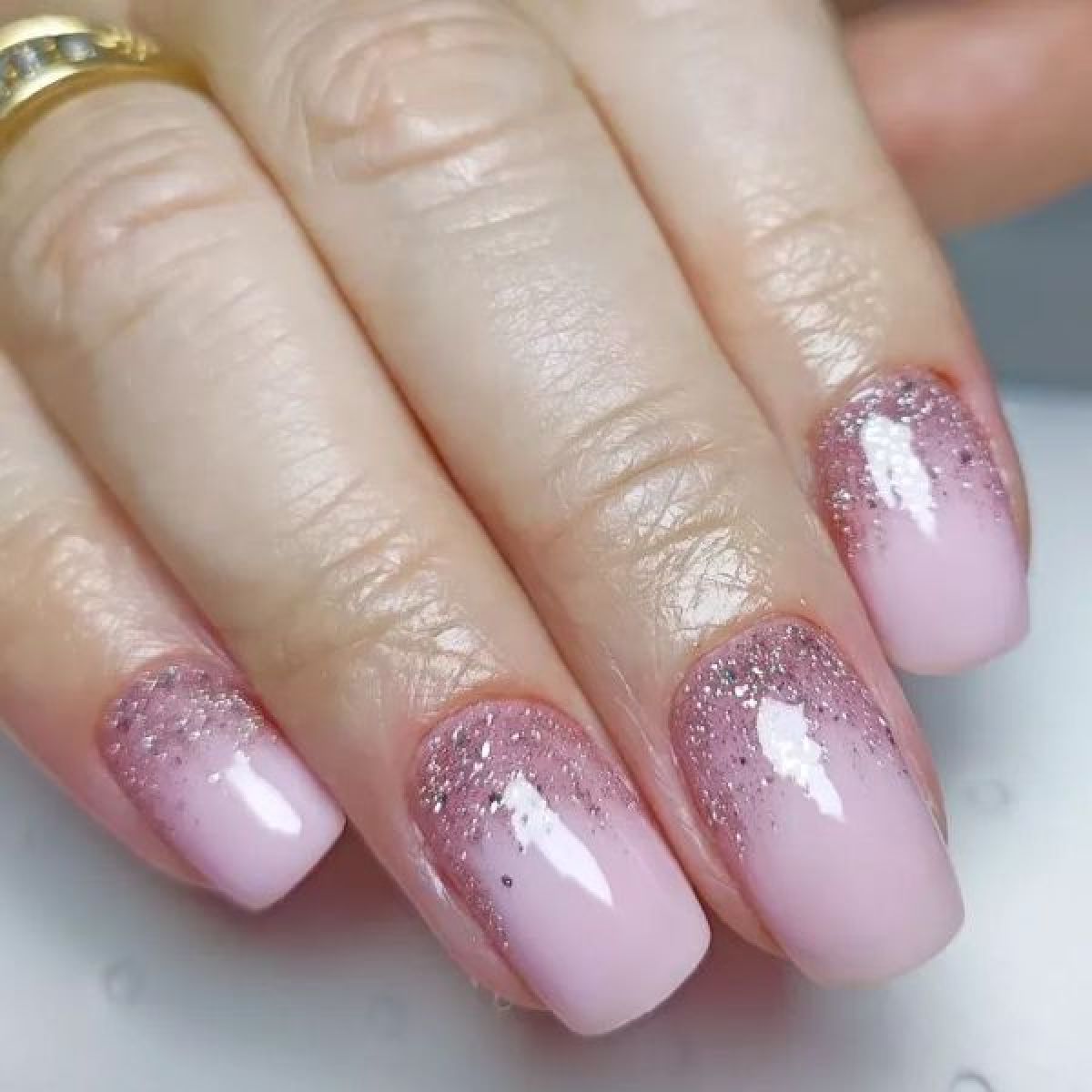 Onglerie/gel/chablon à Fontenay-le-Fleury (78) Par Sabrina - Estheca
