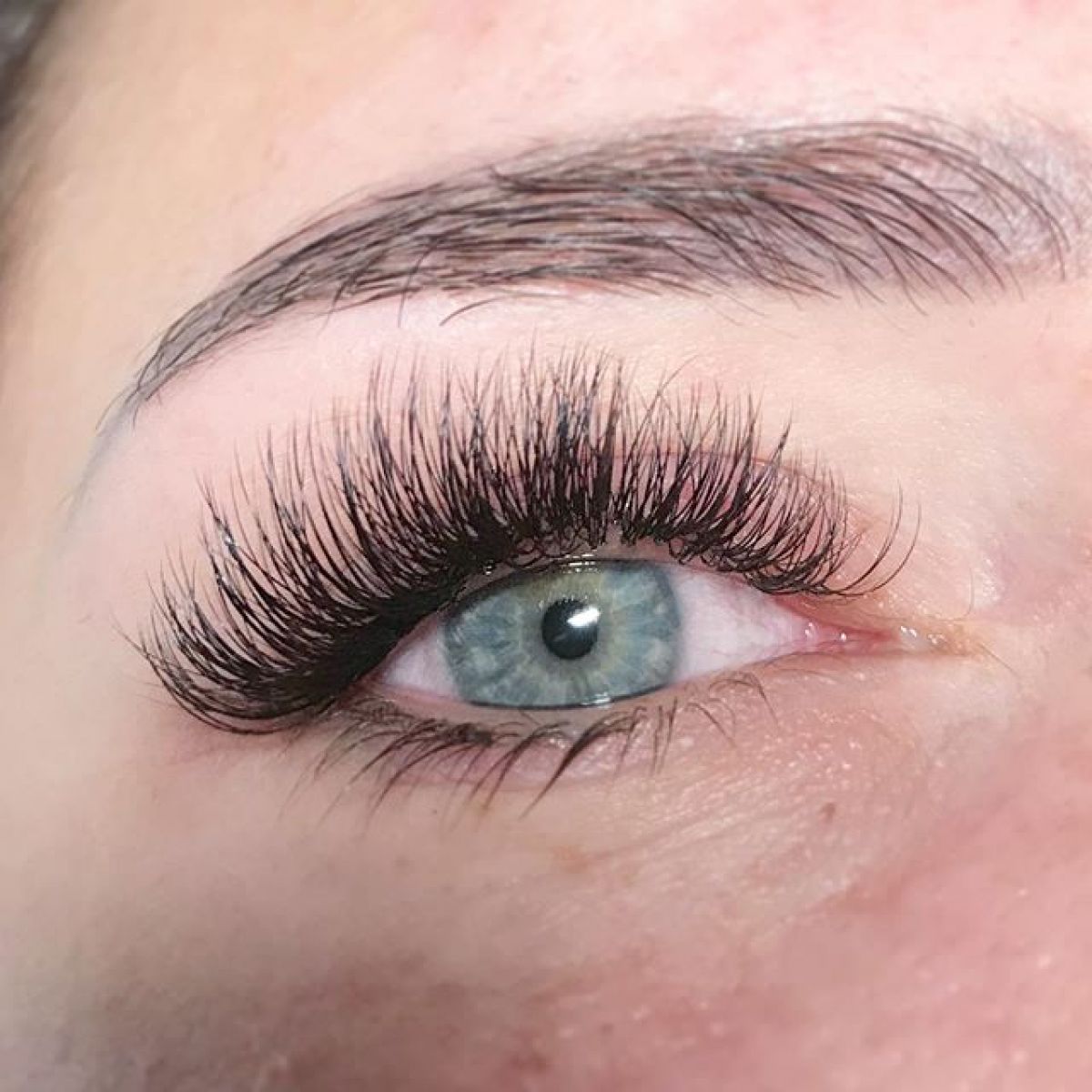 Extensions de cils à Fontenay-sous-Bois (94) Par Sabrina - Estheca