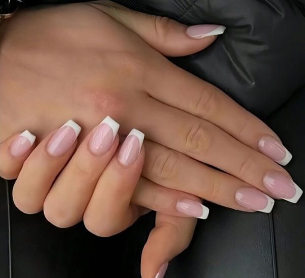 À Paris | Manucure / Semi-permanent / Gel  | Les meilleures esthéticiennes