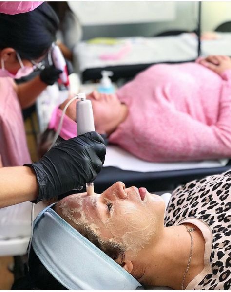 À Palaiseau | Formation Microneedling | Les meilleures esthéticiennes