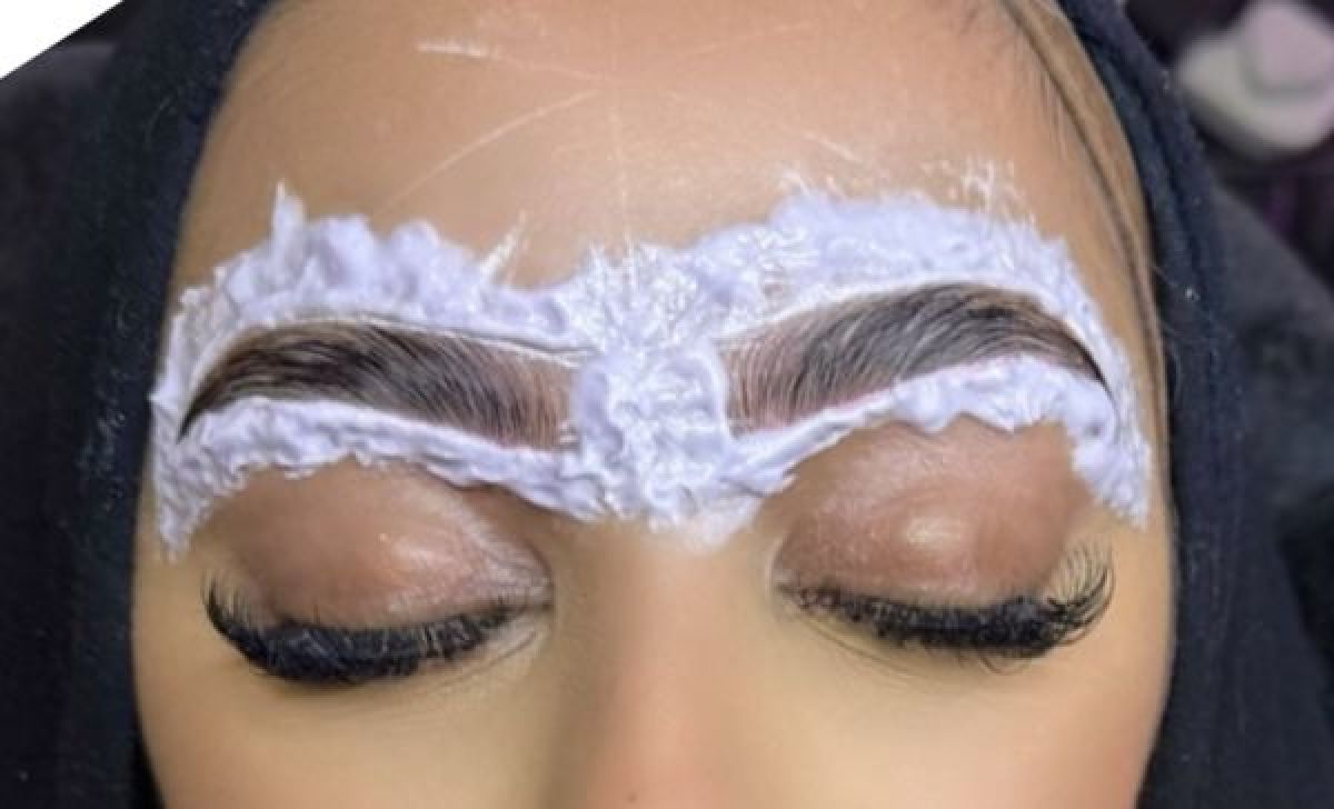 Beauté du sourcil à Cornebarrieu (31) Par Maria - Estheca