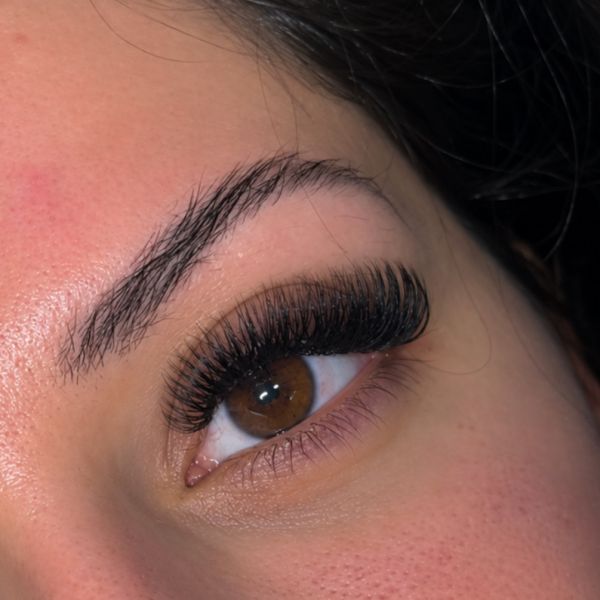 À Somain | Extensions de cils | Les meilleures esthéticiennes