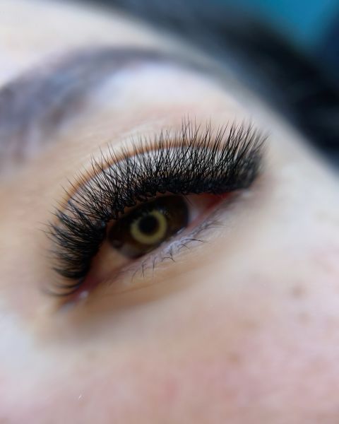 À Paris | Extension de cils | Les meilleures esthéticiennes