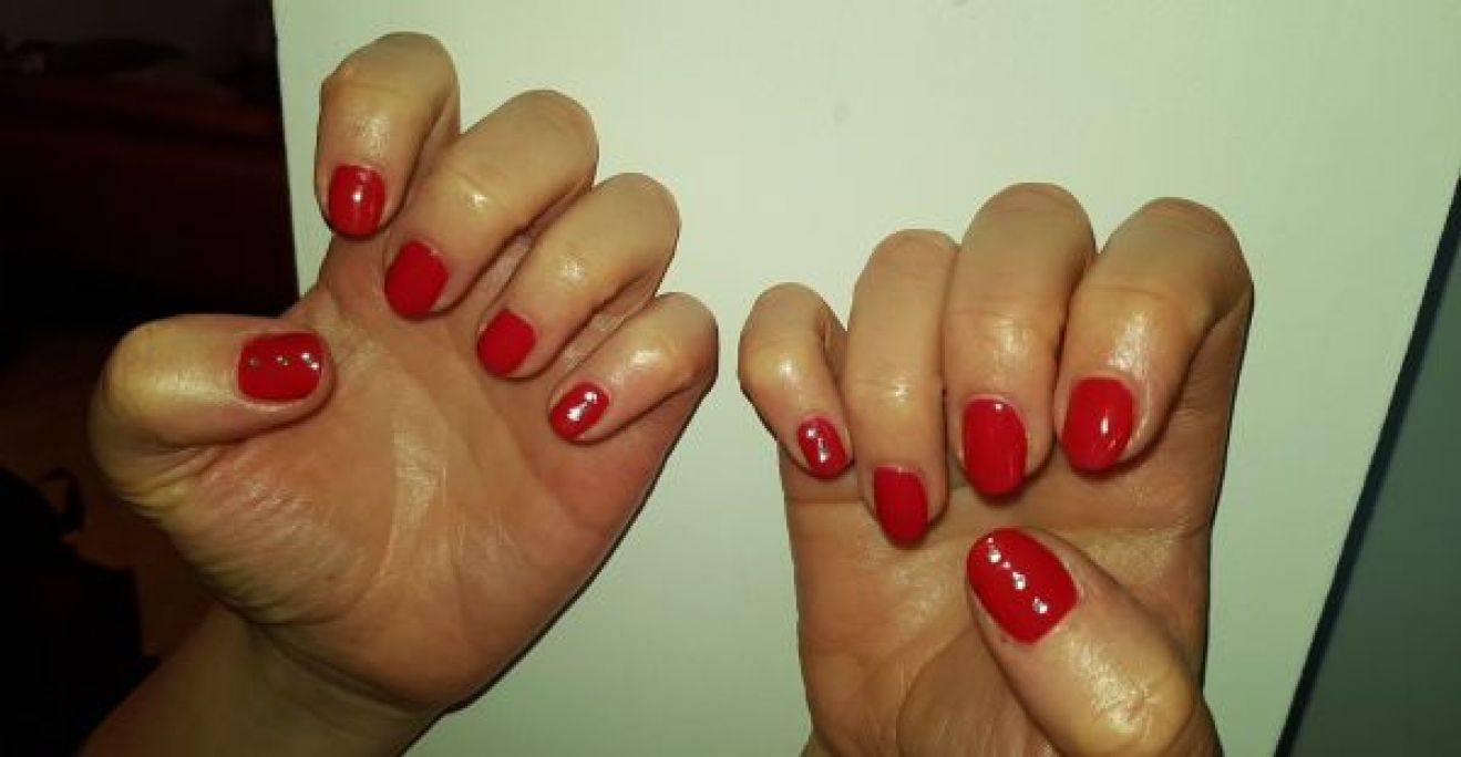 Épilations, vernis semi permanent, maquillage... à Lens (62) Par Ophélie - Estheca