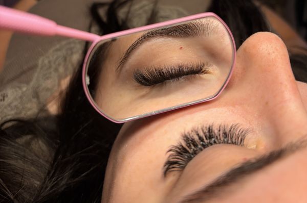 À Évreux | Extensions de cils | Les meilleures esthéticiennes