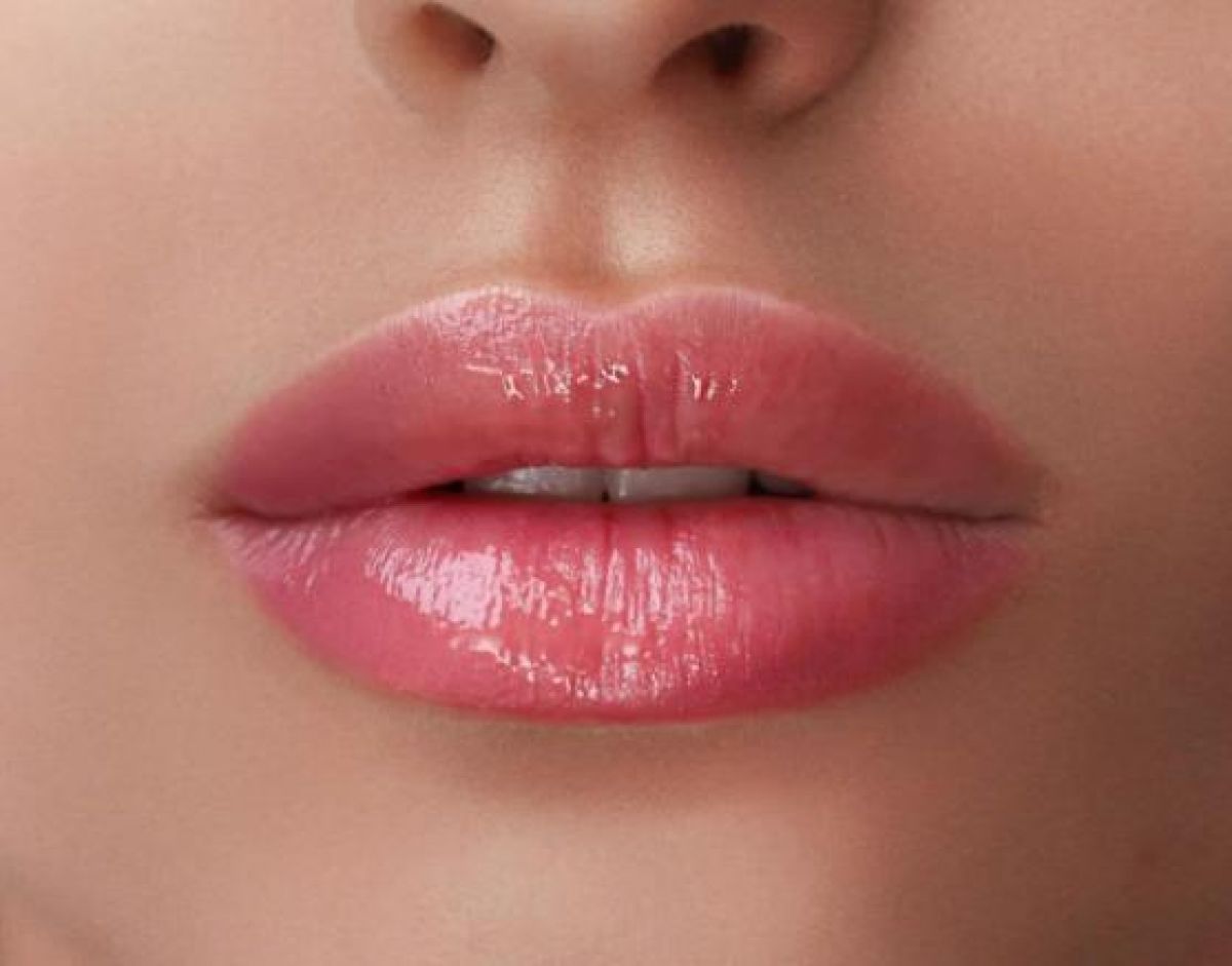 Maquillage permanent des lèvres  à Collonges (01) Par Cindy - Estheca