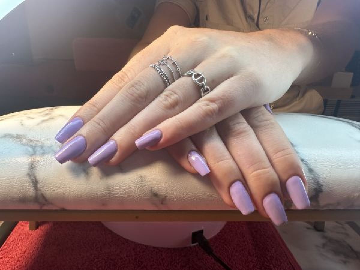 Semi-permanent, gel, dip Powder et resine à Biot (06) Par Charlotte - Estheca