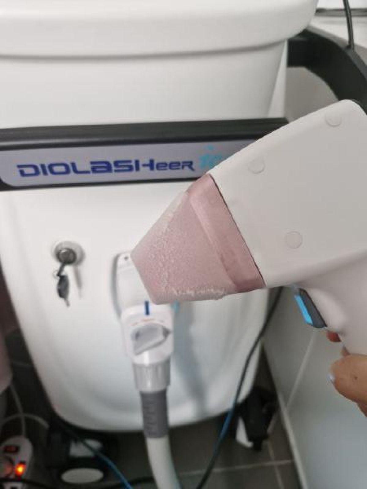 Épilation définitive, Laser Diode à Le Blanc-Mesnil (93) Par Sabrine - Estheca