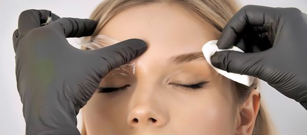 À Massy | Brow Lift (restructuration des sourcils) | Les meilleures esthéticiennes
