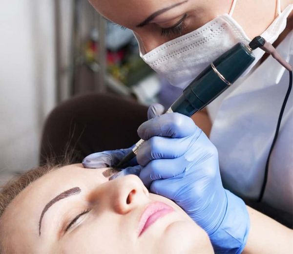 À Bordeaux | Détatouage sourcils/corps | Les meilleures esthéticiennes