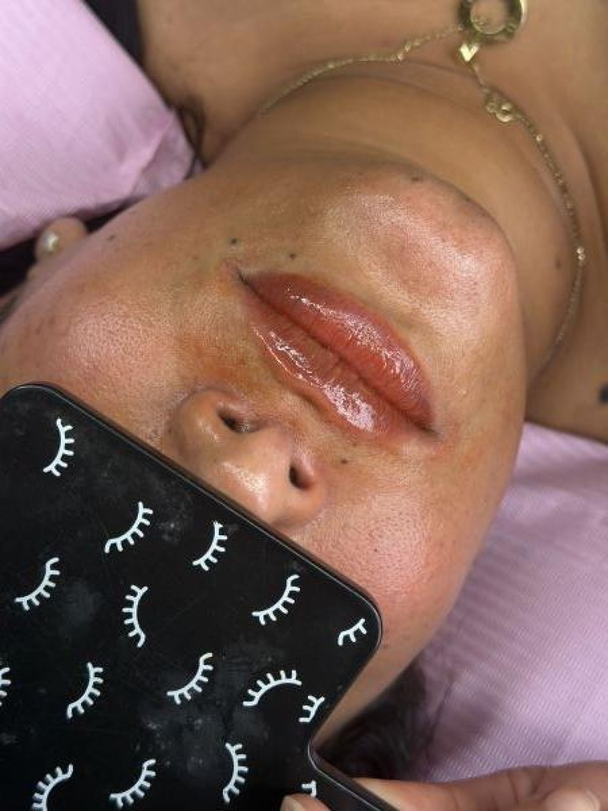 Candy Lips / Full lips à Mantes-la-Ville (78) Par Saloua - Estheca