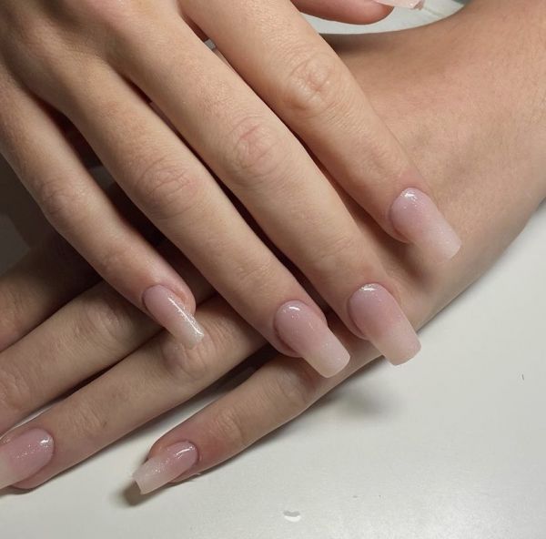 À Nice | Manucure / Semi-permanent  | Les meilleures esthéticiennes