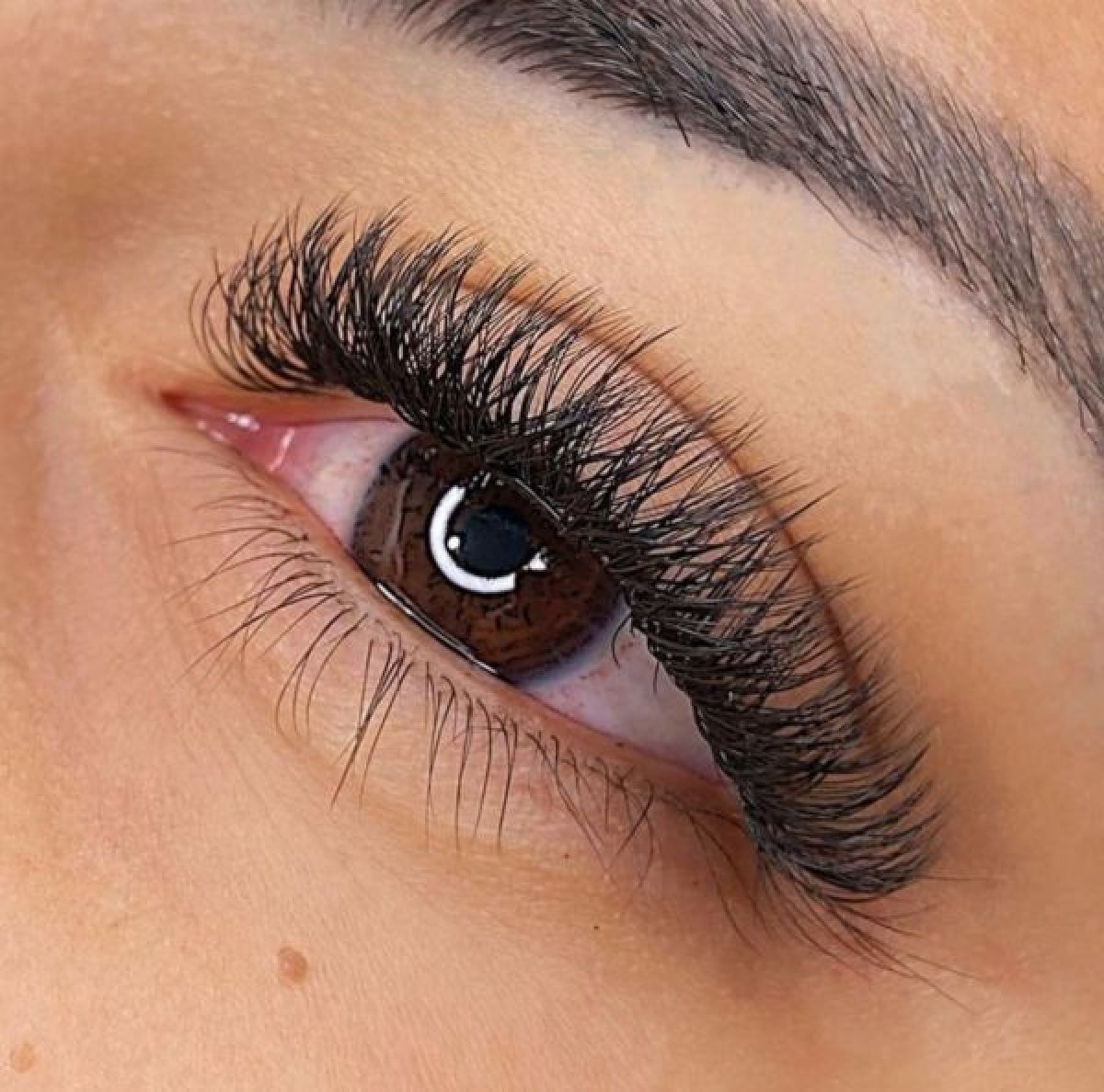 Extension de cils à Vienne (38) Par Giovanna - Estheca