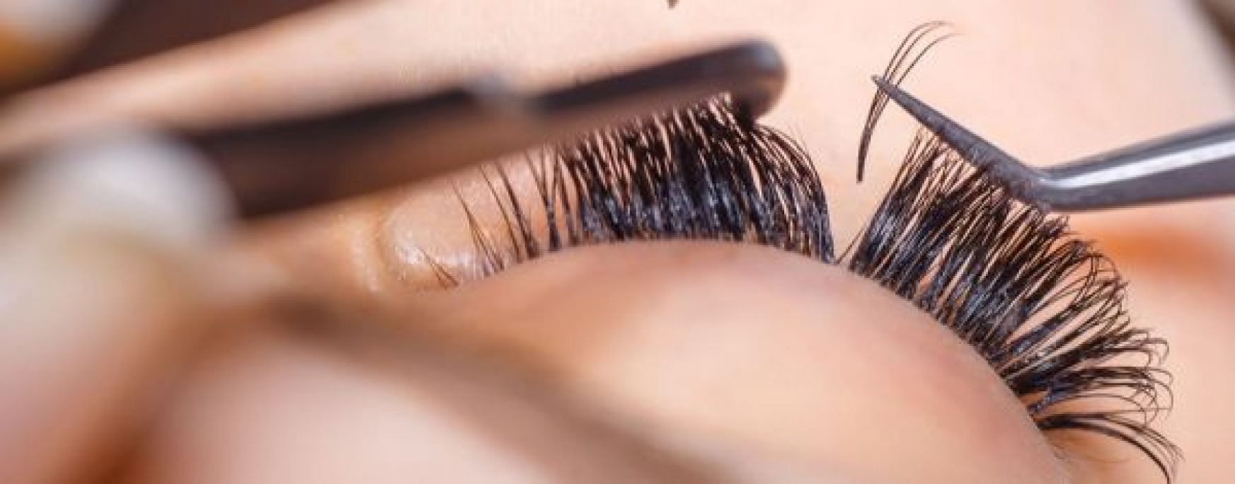 Extension de cils à Paris (75) Par Naya - Estheca