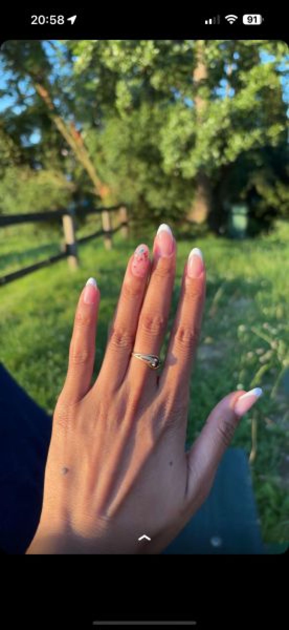 Prothésiste ongulaire à Strasbourg (67) Par Lobna - Estheca