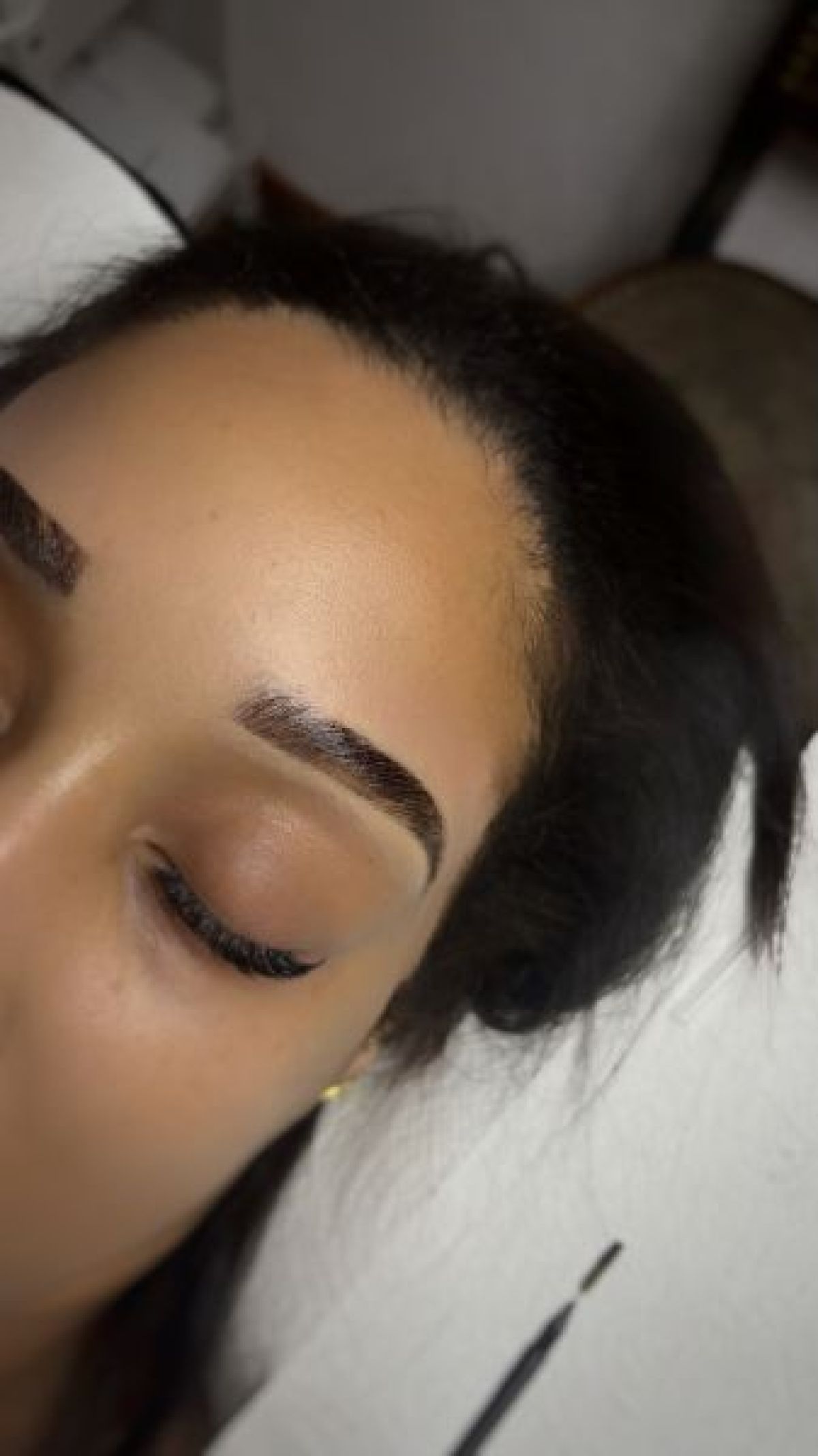 Browlift (rehaussement de sourcils) à Fonbeauzard (31) Par Sarah - Estheca