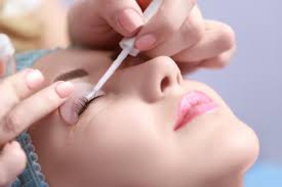 Rehaussement de cils à Agen (47) Par Imene - Estheca