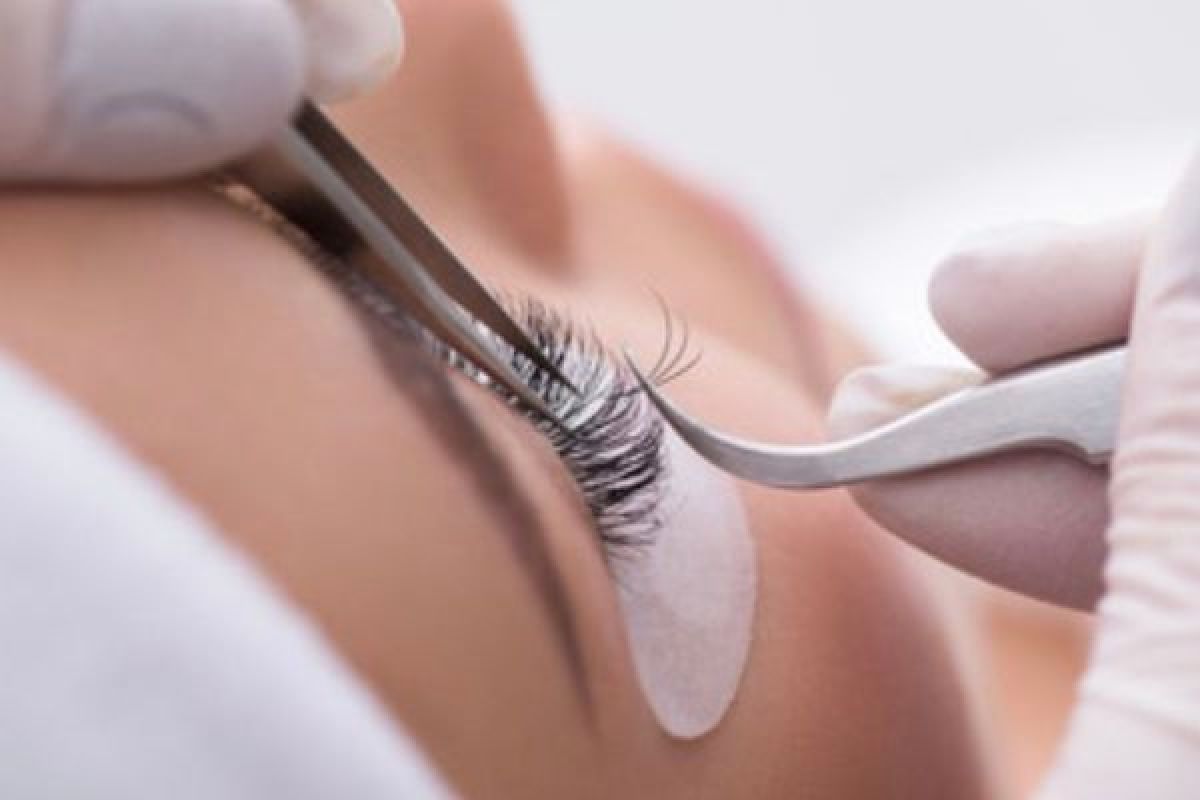 Extension de cils à Montpellier (34) Par Amel - Estheca