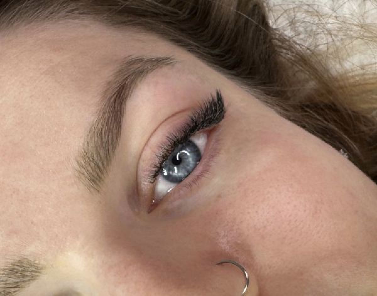 Extension de cils à Reims (51) Par Lilit - Estheca