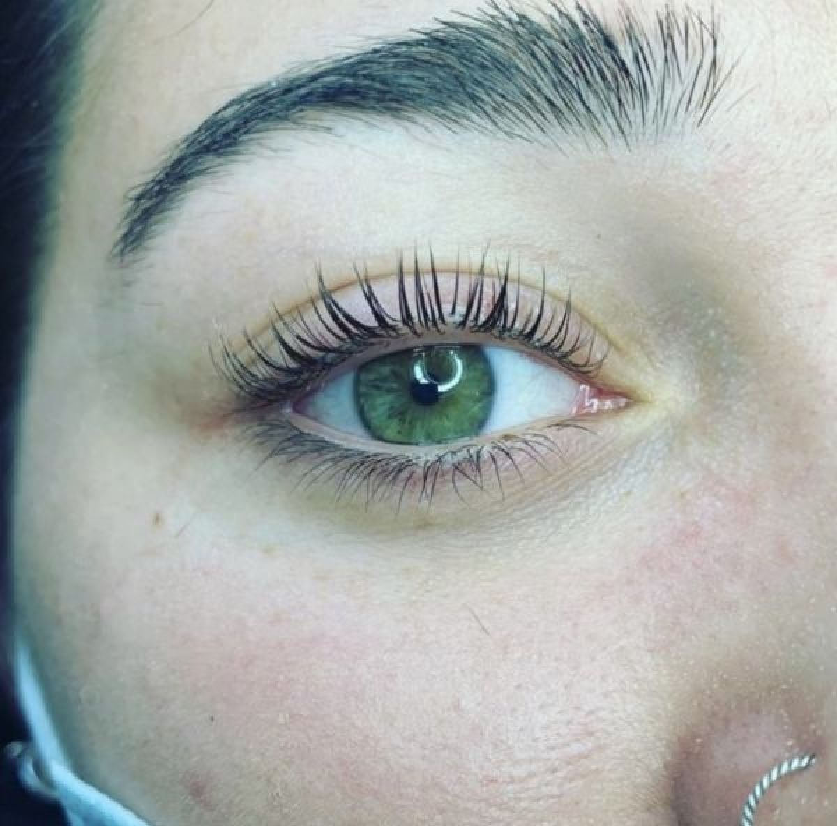 Rehaussement de cil à Mont-de-Marsan (40) Par Kelly - Estheca